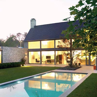 Aluminium window installation