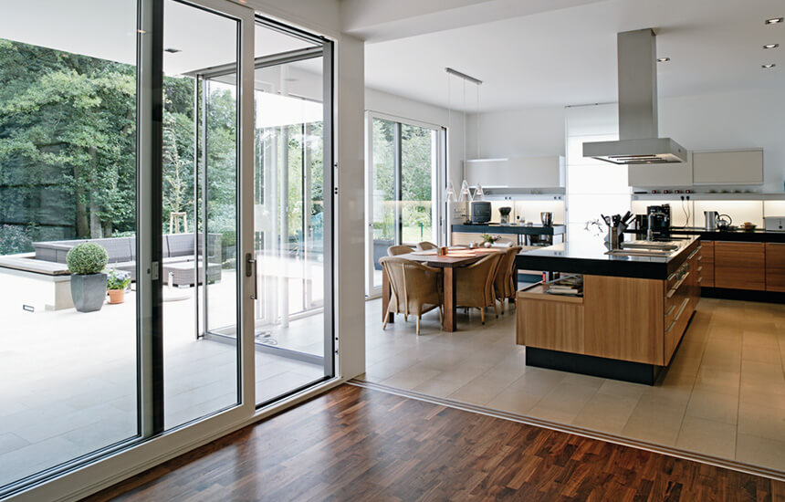 White aluminium sliding patio door